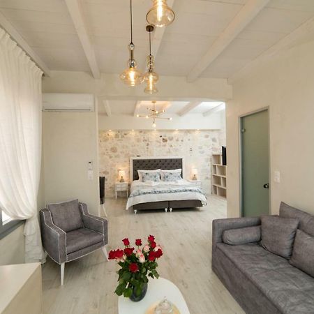 Jacuzzi Suite In The Heart Of Oldtown Ретимно Екстериор снимка
