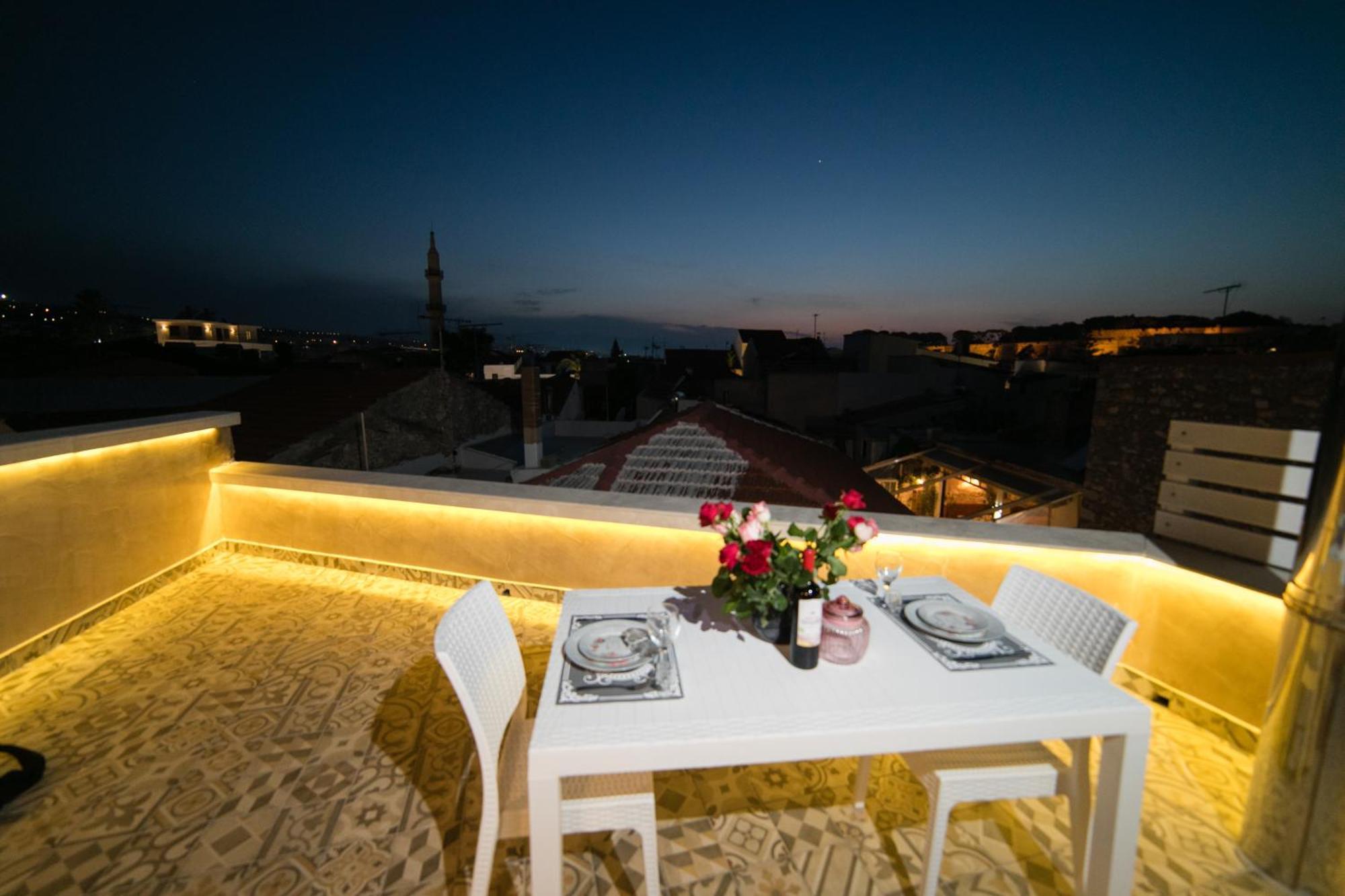 Jacuzzi Suite In The Heart Of Oldtown Ретимно Екстериор снимка