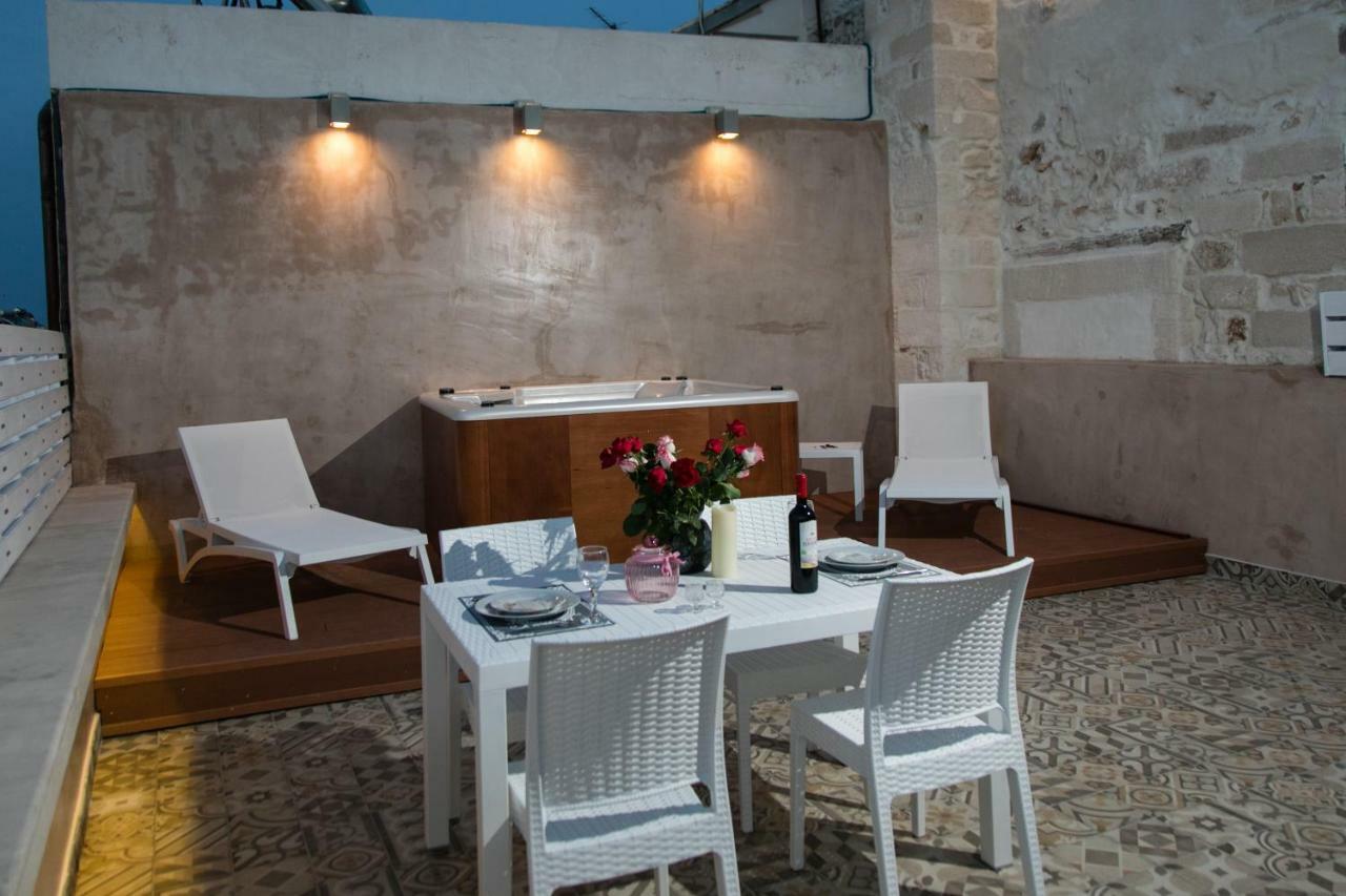Jacuzzi Suite In The Heart Of Oldtown Ретимно Екстериор снимка