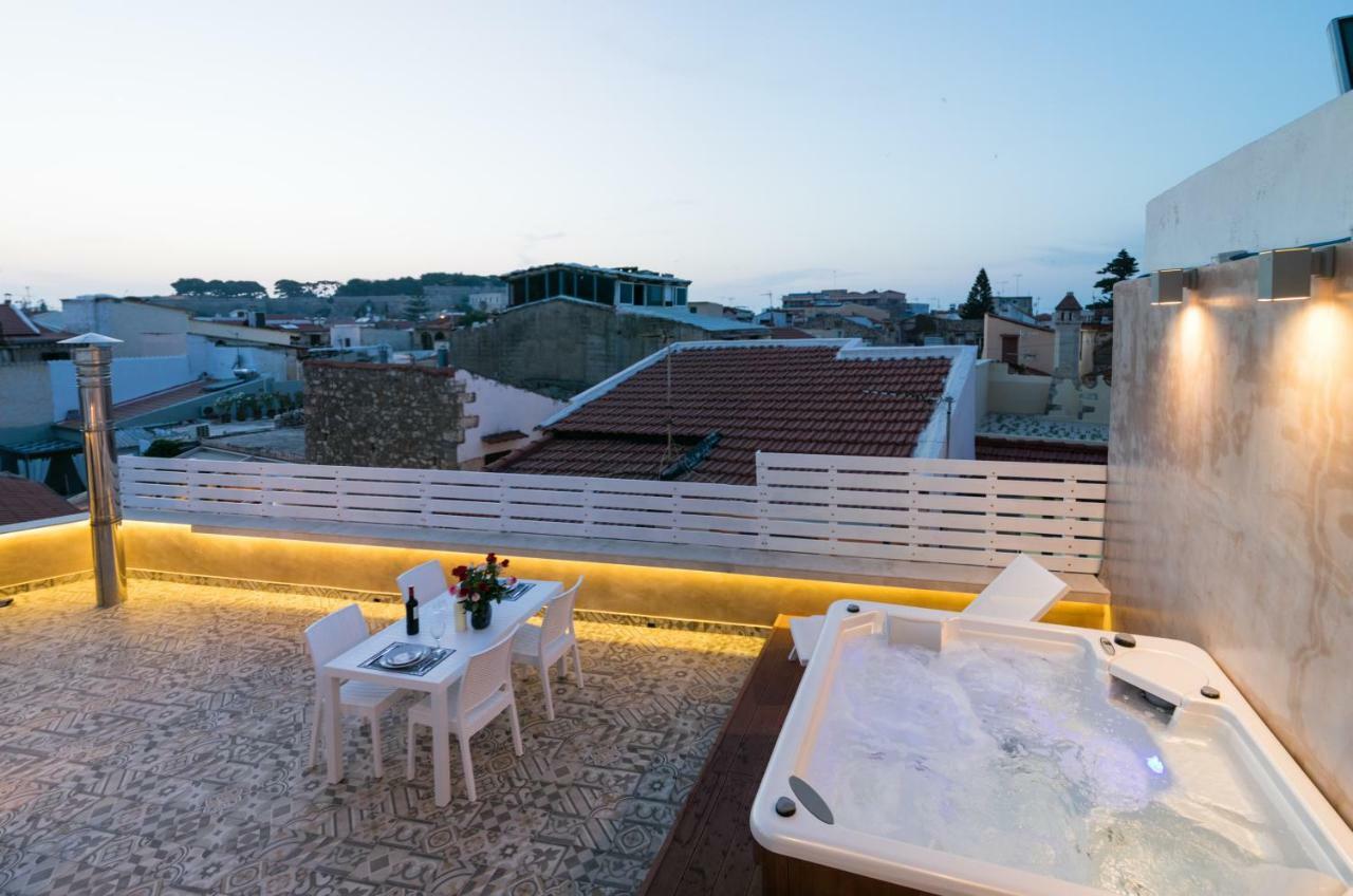 Jacuzzi Suite In The Heart Of Oldtown Ретимно Екстериор снимка