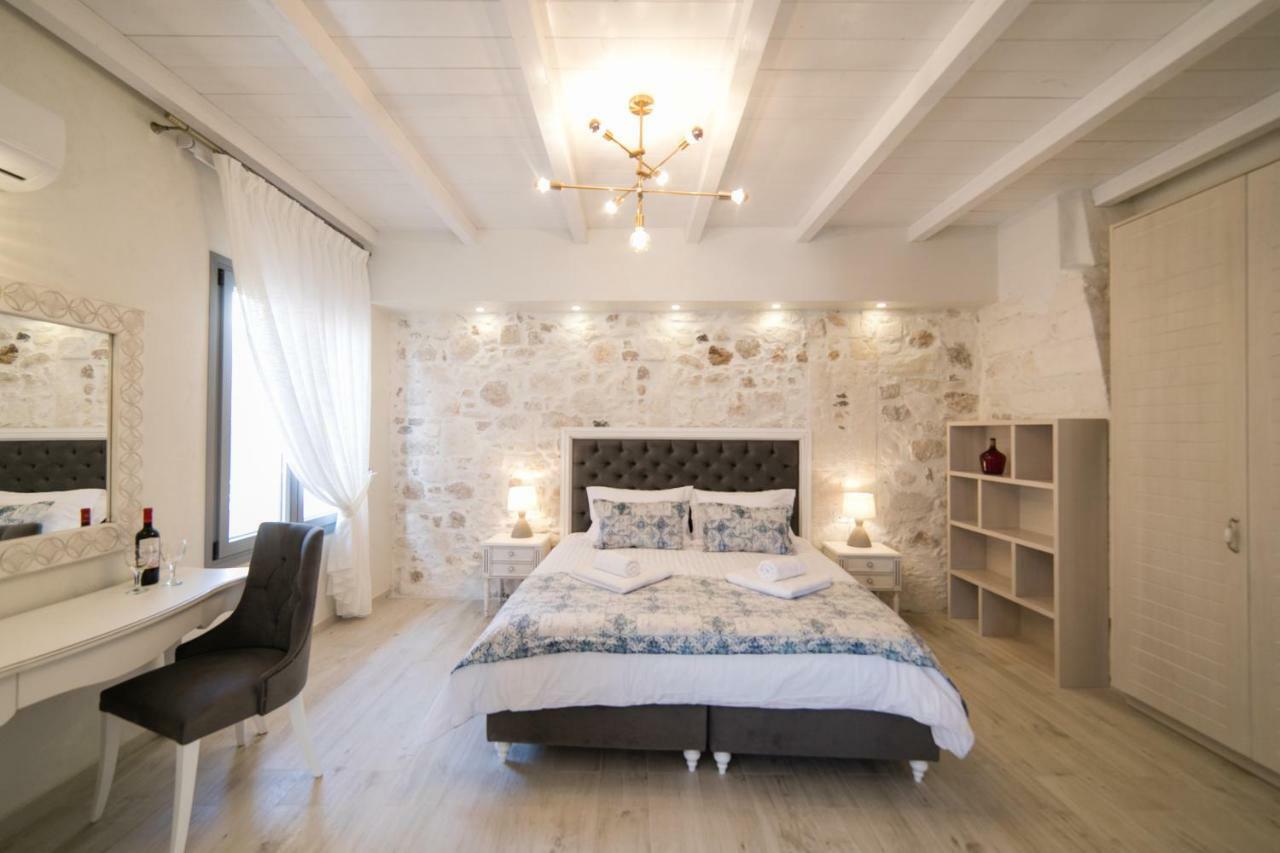 Jacuzzi Suite In The Heart Of Oldtown Ретимно Екстериор снимка